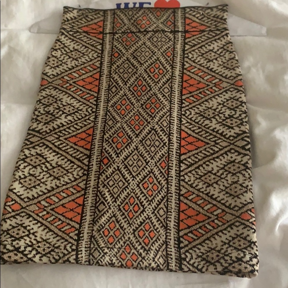 BCBG sexy printed bodycon skirt